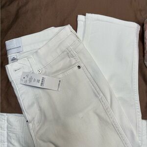 WHBM high rise straight white jeans. Size 00